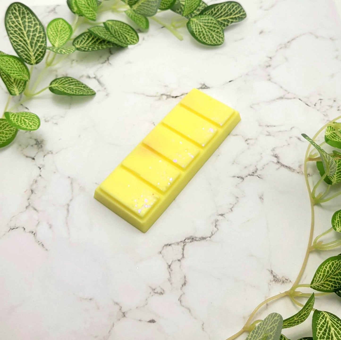 Banana Lollies Snap Bar