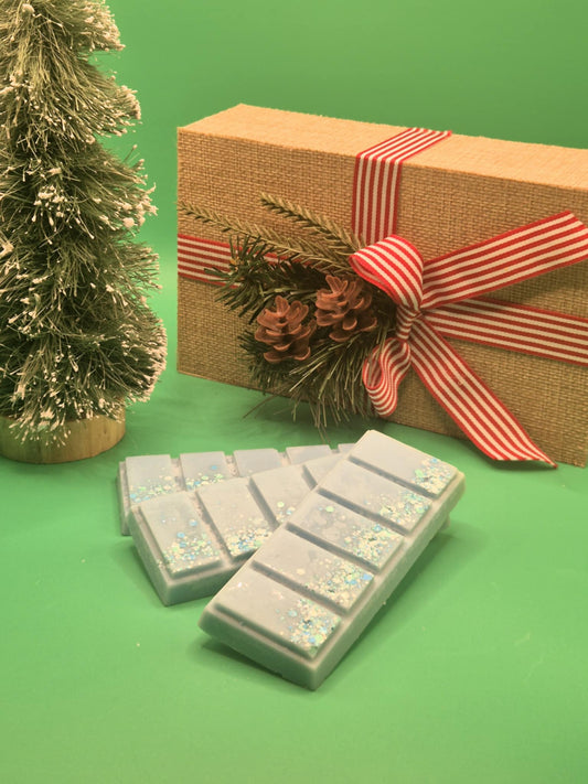 Snowflakes and Cashmere snap bar